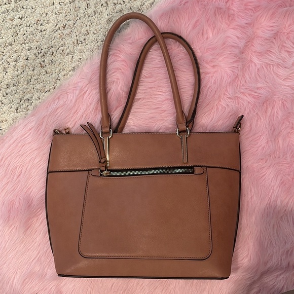 4 handbags 3 unbranded 1 is Rosetti for the price of one - Picture 2 of 5